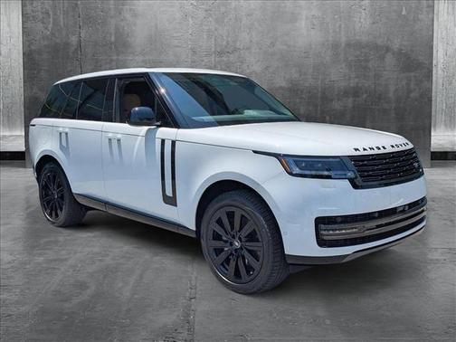 2025 Land Rover Range Rover P400 SE