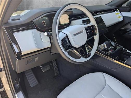 2025 Land Rover Range Rover Sport SE