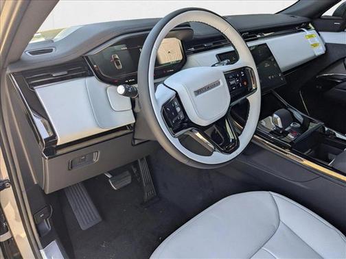 2025 Land Rover Range Rover Sport SE
