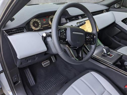 2026 Land Rover Range Rover Evoque Dynamic SE