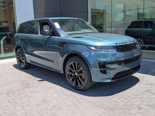 2025 Land Rover Range Rover Sport SE