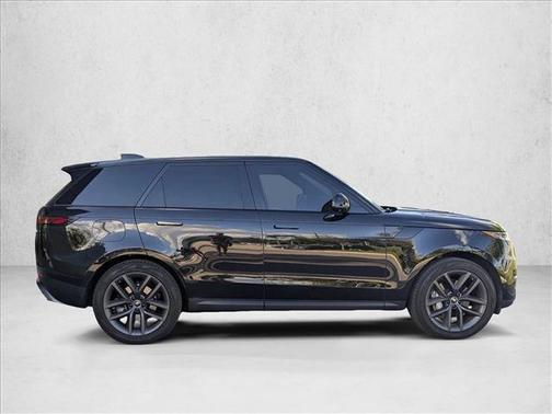 2023 Land Rover Range Rover Sport SE