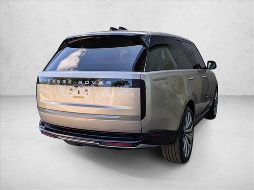 2026 Land Rover Range Rover P530 SE