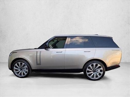 2026 Land Rover Range Rover P530 SE