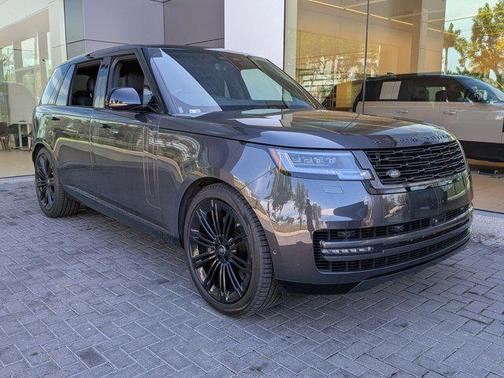 2024 Land Rover Range Rover P530 SE