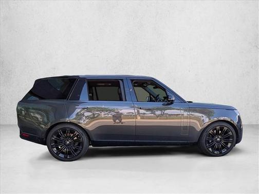 Carpathian Grey Premium Metallic 2024 Land Rover Range Rover P530 SE