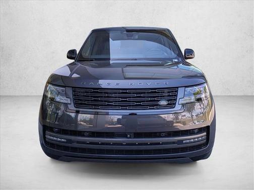 Carpathian Grey Premium Metallic 2024 Land Rover Range Rover P530 SE