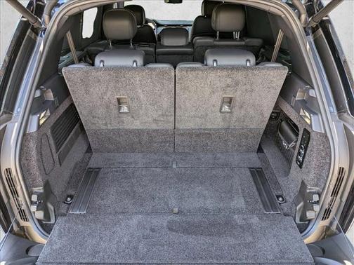 Carpathian Grey Premium Metallic 2024 Land Rover Range Rover P530 SE