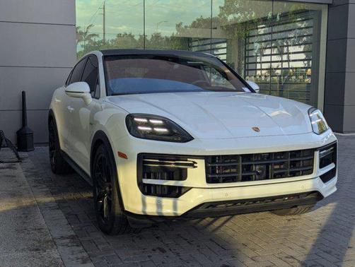White 2024 Porsche Cayenne Cayenne Turbo E-Hybrid