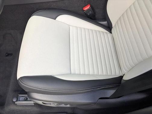 2025 Land Rover Discovery Sport Dynamic SE