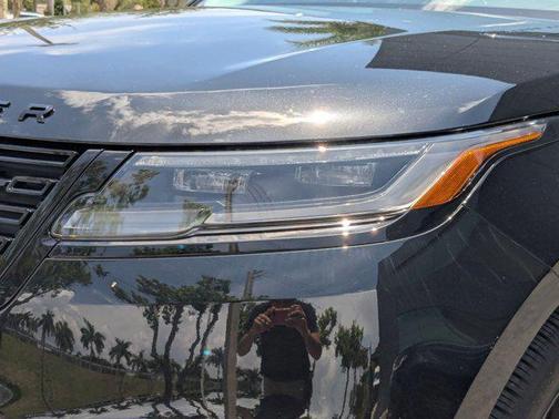 2025 Land Rover Range Rover Velar P400 Dynamic SE