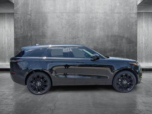 2025 Land Rover Range Rover Velar P400 Dynamic SE