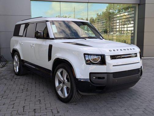 2026 Land Rover Defender P400 X-Dynamic SE