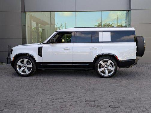 2026 Land Rover Defender P400 X-Dynamic SE