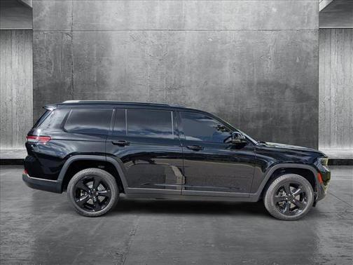 2022 Jeep Grand Cherokee L Altitude