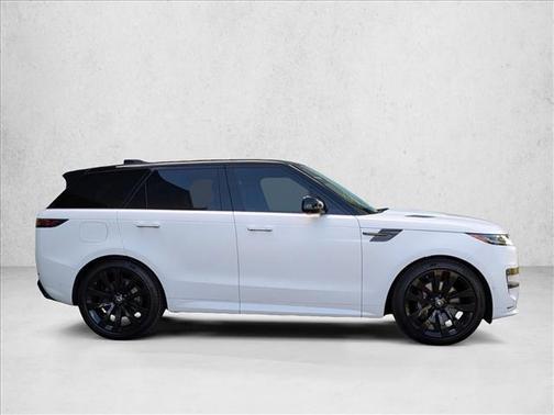 2025 Land Rover Range Rover Sport SE