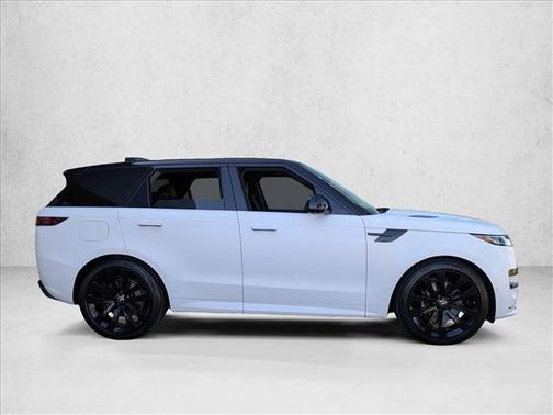 2025 Land Rover Range Rover Sport SE