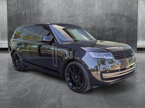 2025 Land Rover Range Rover P400 SE 7 Seat