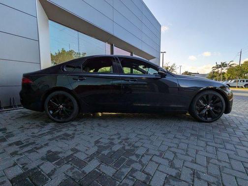 Santorini Black Metallic 2022 Jaguar XF SE P250 RWD Automatic
