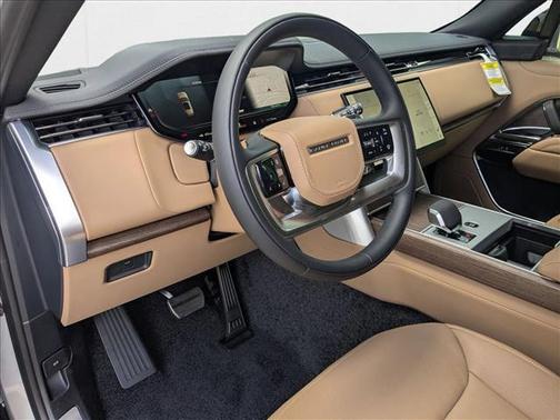 2025 Land Rover Range Rover P530 SE