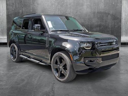 2025 Land Rover Defender 110 P400 X-Dynamic SE