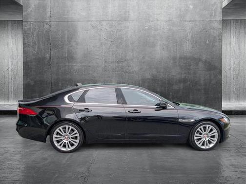 2020 Jaguar XF 25t Premium RWD Automatic