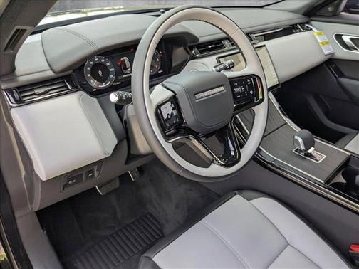 2026 Land Rover Range Rover Velar P250 SE R-Dynamic