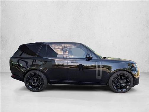 Santorini Black Metallic 2025 Land Rover Range Rover P530 SE