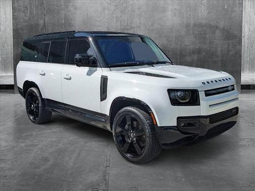 2023 Land Rover Defender 130 X-Dynamic SE