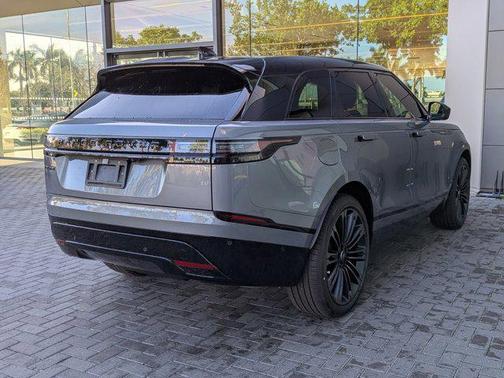 2026 Land Rover Range Rover Velar P250 SE R-Dynamic