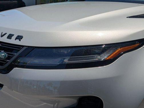 2024 Land Rover Range Rover Evoque Dynamic SE