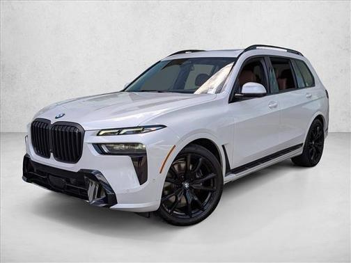 Mineral White Metallic 2024 BMW X7 xDrive40i