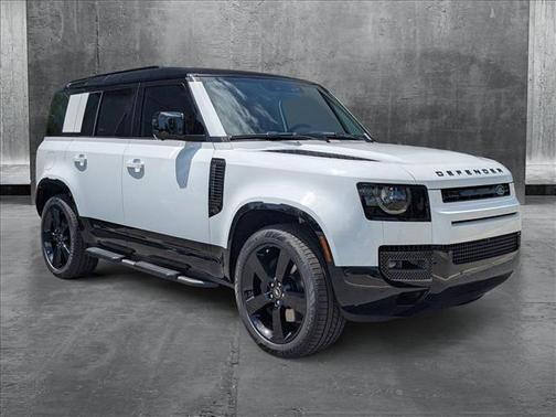 2025 Land Rover Defender 110 P400 X-Dynamic SE