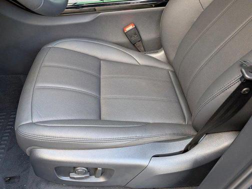 Carpathian Grey Premium Metallic 2026 Land Rover Range Rover Evoque Core S