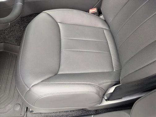 2025 Land Rover Range Rover P400 SE