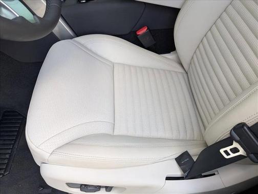 2026 Land Rover Discovery S