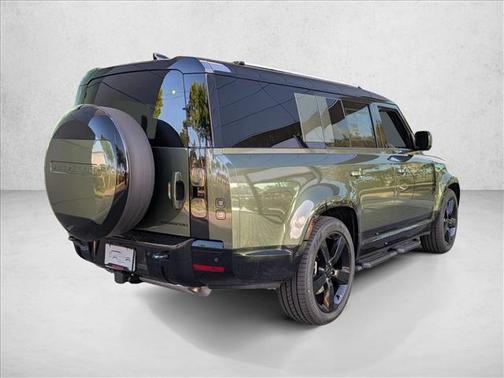 Woolstone Green Metallic 2026 Land Rover Defender P400 X-Dynamic SE