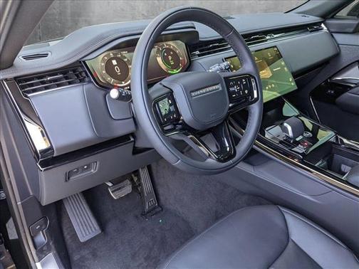 2025 Land Rover Range Rover Sport SE