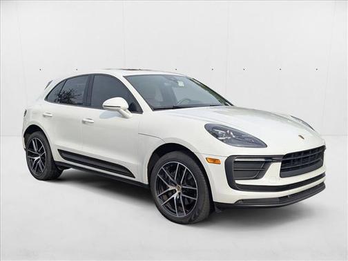 2022 Porsche Macan AWD