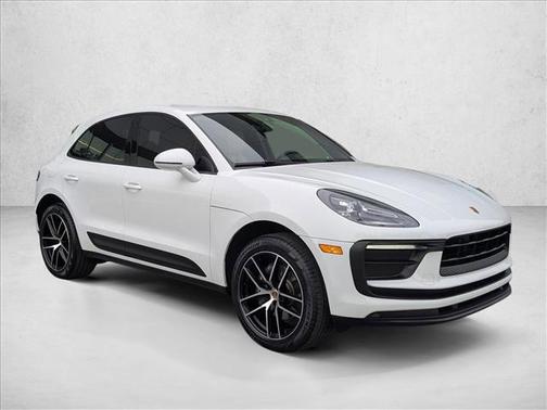 2022 Porsche Macan AWD