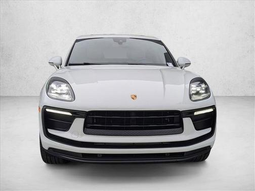 2022 Porsche Macan AWD