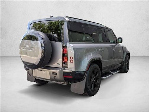 Eiger Grey Metallic 2023 Land Rover Defender 110 X-Dynamic SE