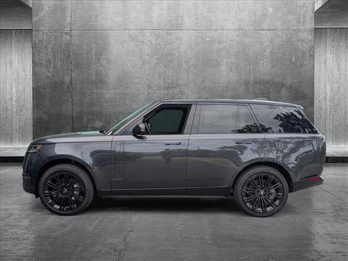 2025 Land Rover Range Rover P400 SE