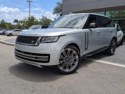 2025 Land Rover Range Rover P530 SE 7 Seat