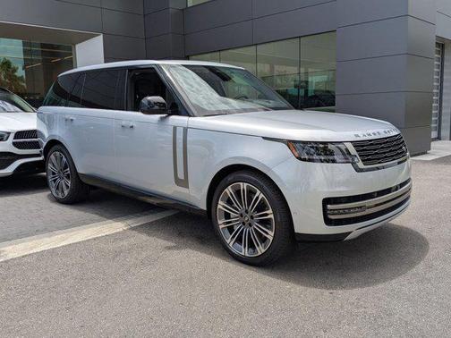 2025 Land Rover Range Rover P530 SE 7 Seat
