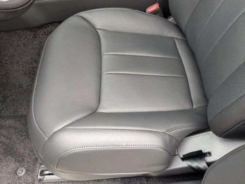 2025 Land Rover Range Rover P530 SE 7 Seat