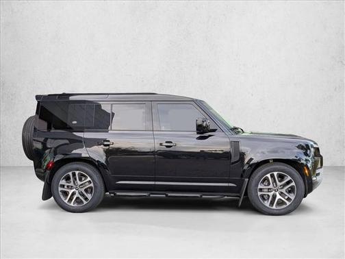 2022 Land Rover Defender 110 XS Edition