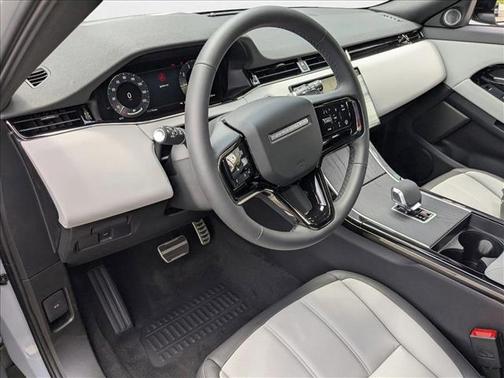 2026 Land Rover Range Rover Evoque Dynamic SE