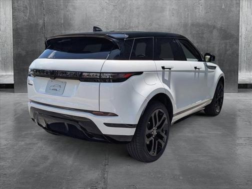 2026 Land Rover Range Rover Evoque Dynamic SE