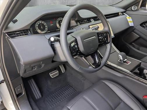 2026 Land Rover Range Rover Evoque Dynamic SE